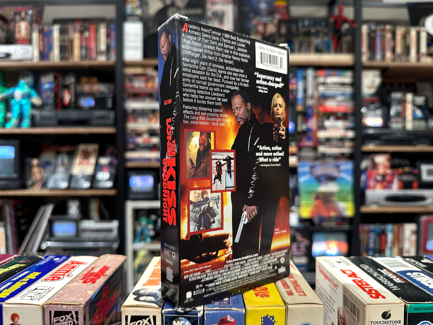 VHS ビデオテープ 輸入版 ロング・キス・グッドナイト The Long Kiss Goodnight 海外版 USA ジーナ サミュエル アメリカ ヴィンテージ ビデオ 紙ジャケ
