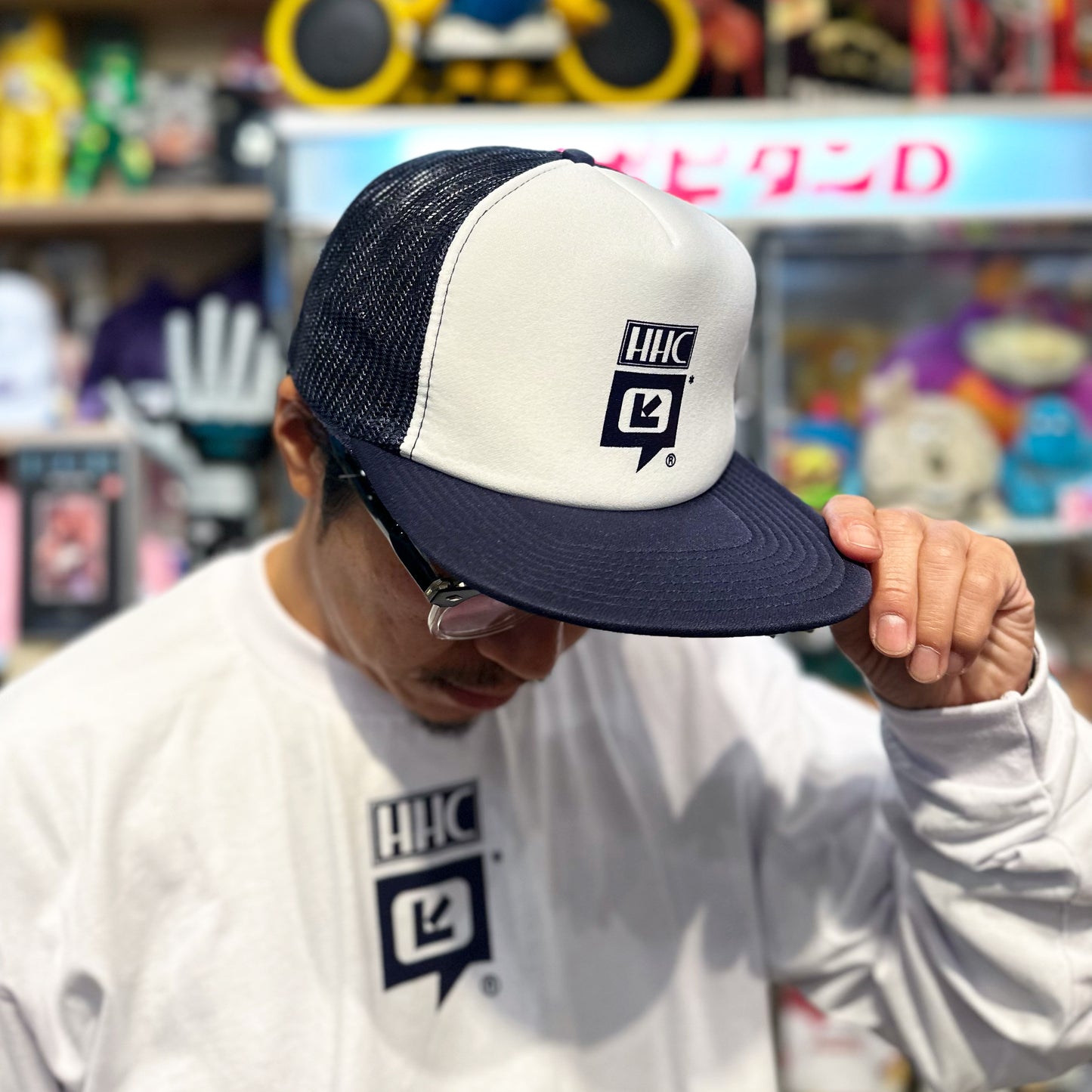 CAP「HHC 髭髭倶楽部」 x 「LIPIT-ISCHTAR」コラボ メッシュキャップ higehigeclub リピト・イシュタール hhc OTTO ネイビー/ホワイト