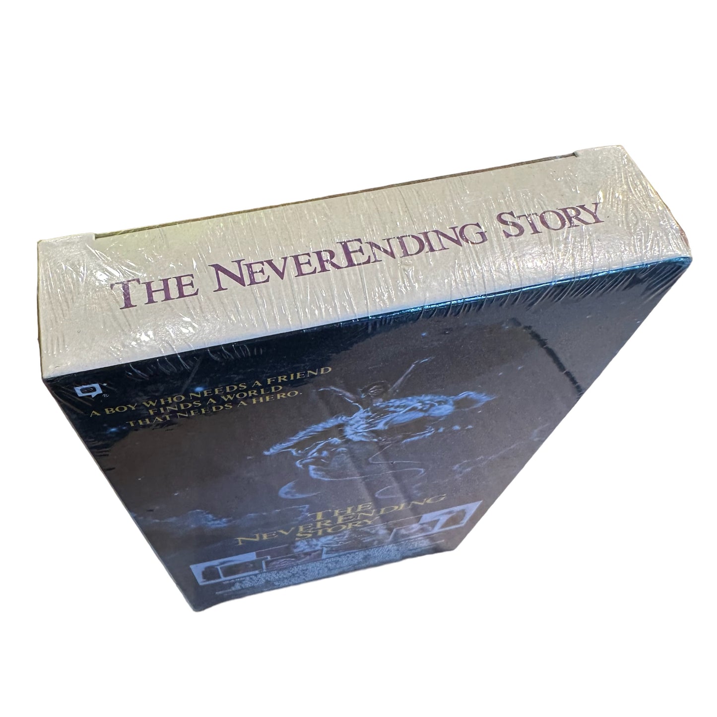 VHS ビデオテープ 輸入版 未開封 ネバーエンディング・ストーリー The NeverEnding Story 海外版 USA アメリカ ヴィンテージ ビデオ 紙ジャケ