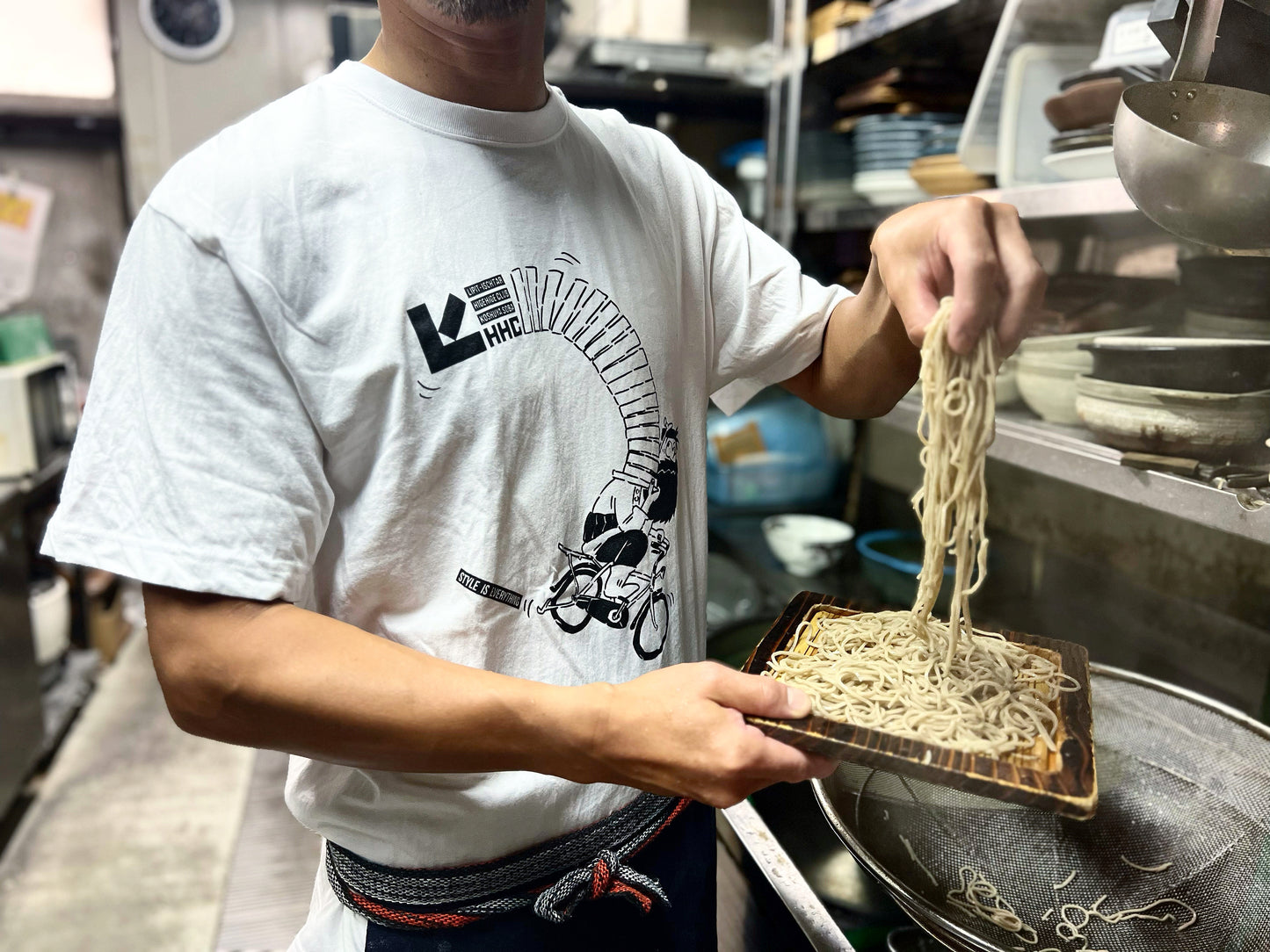 「HHC 髭髭倶楽部」 x 「LIPIT-ISCHTAR」x「甲州屋蕎麦店」コラボTシャツ higehigeclub リピト・イシュタール hhc