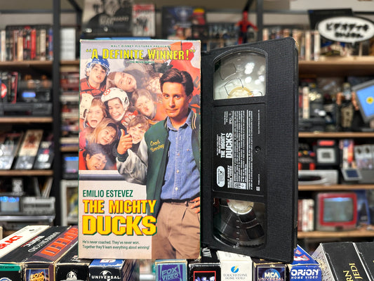 VHS ビデオテープ 輸入盤 飛べないアヒル The Mighty Ducks 1992 海外版 USA アメリカ ヴィンテージ ビデオ 紙ジャケ