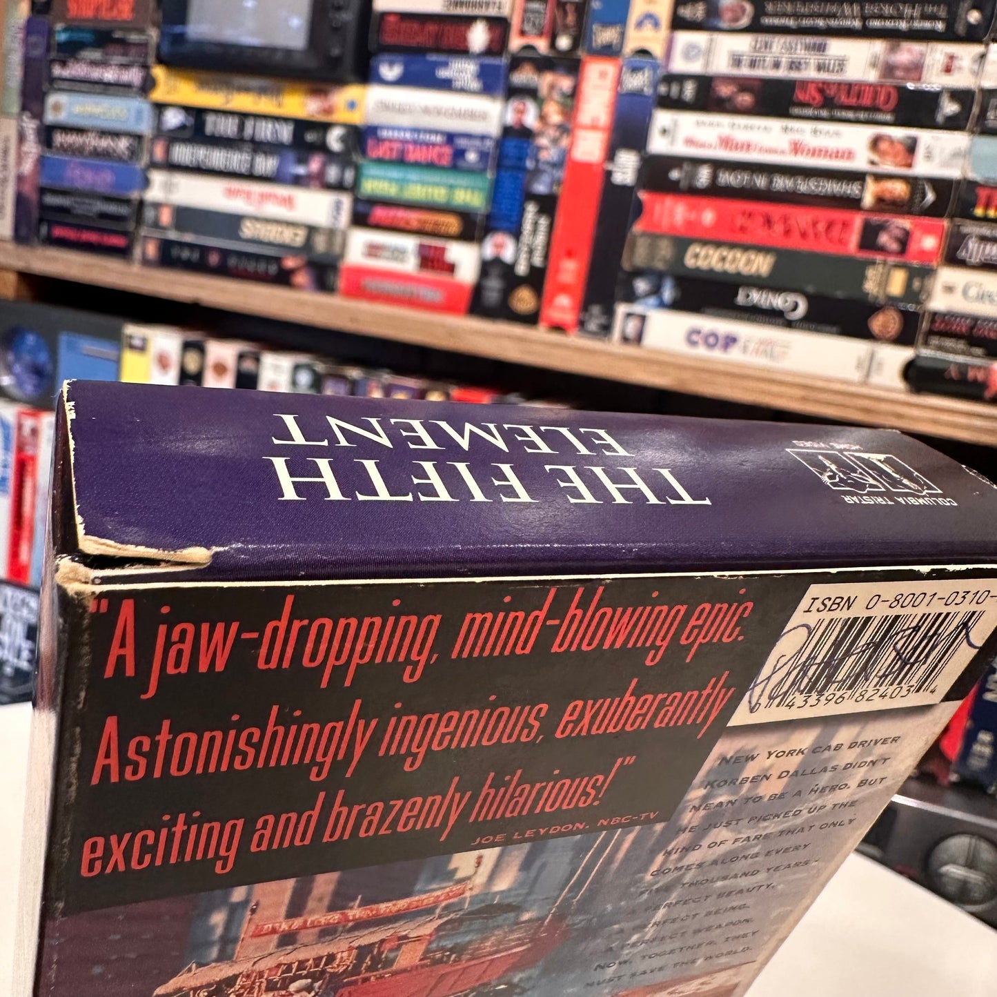 VHS ビデオテープ 輸入盤 THE FIFTH ELEMENT フィフス・エレメント 海外版 ブルース・ウィルス USA アメリカ ビデオ 紙ジャケ